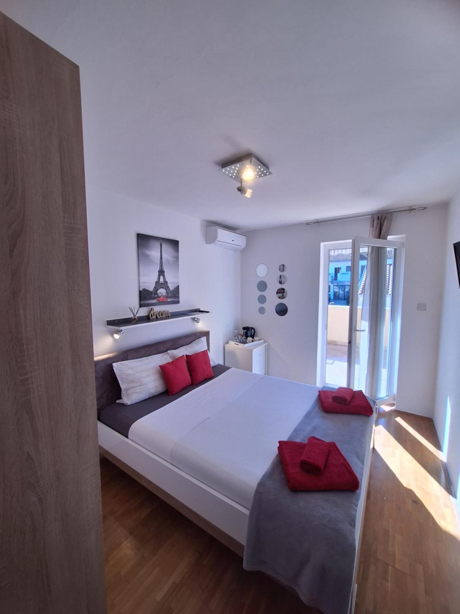 Guest House Mafi Rovigno Esterno foto